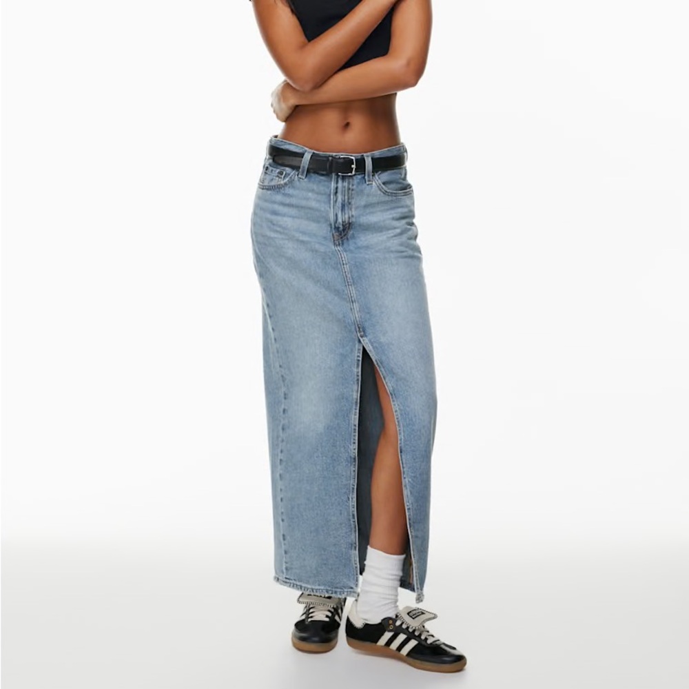 Levi’s Column Skirt